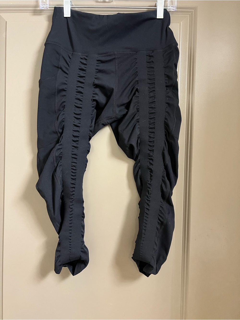 Sweetflexx Capris | Hi-Rise | Resistance
Leggings Size 6 Black - Picture 2 of 6
